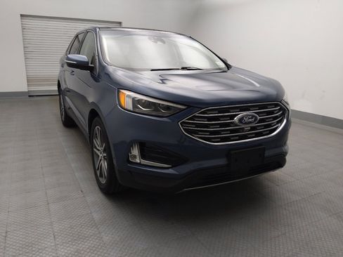 Used 2019 Ford Edge Titanium w/ Equipment Group 301A FWD image 14