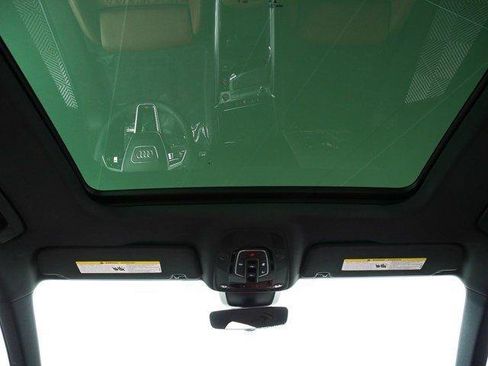 Used 2024 Audi SQ8 e-tron Premium Plus w/ Black Optic Package AWD/4WD image 21