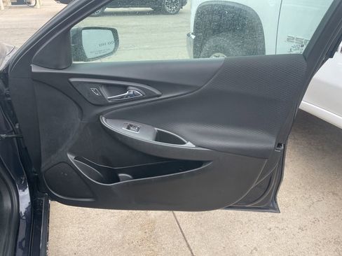 Used 2023 Chevrolet Malibu LT image 16