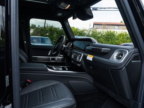 Used 2025 Mercedes-Benz G 580 w/ EQ Technology image 37