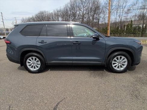 Certified 2026 Toyota Grand Highlander AWD image 8