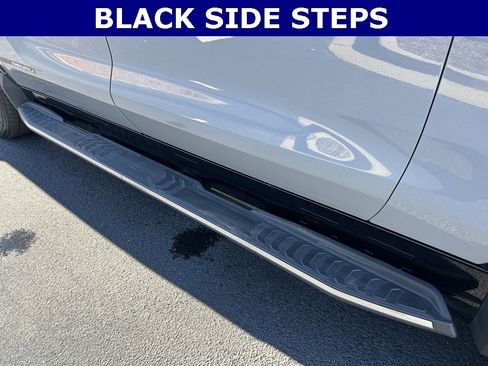 Used 2025 GMC Sierra EV Denali image 11