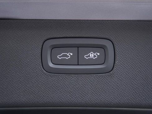 New 2026 Volvo XC90 B6 Plus w/ Protection Package Premier image 11