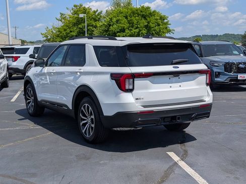 New 2026 Ford Explorer ST-Line w/ Premium Package RWD image 4
