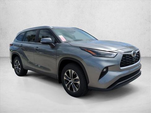 New 2026 Toyota Highlander XLE AWD/4WD image 7