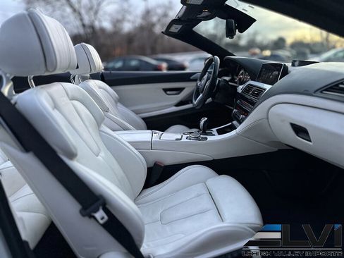 Used 2017 BMW M6 Convertible image 23