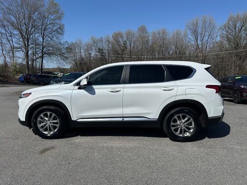 Used 2019 Hyundai Santa Fe SE image 4