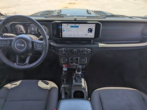 Used 2024 Jeep Gladiator Rubicon w/ Safety Group AWD/4WD image 16
