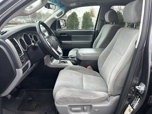Used 2016 Toyota Sequoia SR5 image 24