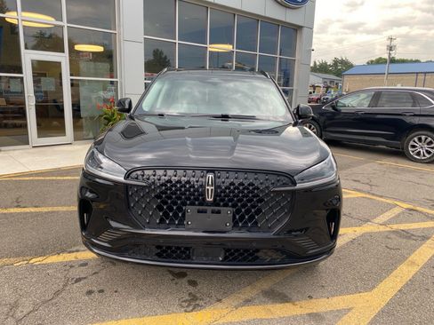 Used 2025 Lincoln Aviator Reserve w/ Jet Appearance Package AWD/4WD image 9