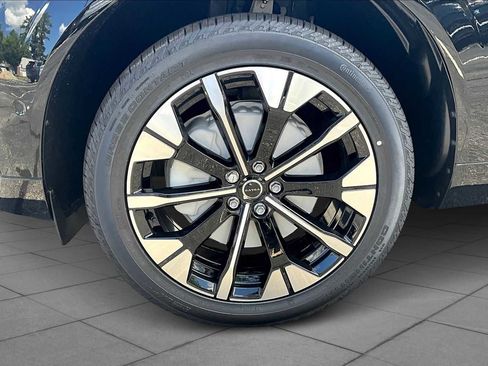 New 2026 Volvo XC60 B5 Plus w/ Protection Package Premier image 15