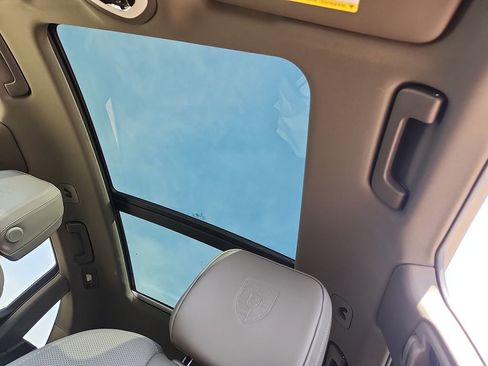 New 2026 Porsche Macan AWD/4WD image 14