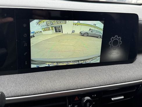Used 2025 Nissan Kicks SV w/ Illumination Package FWD image 27
