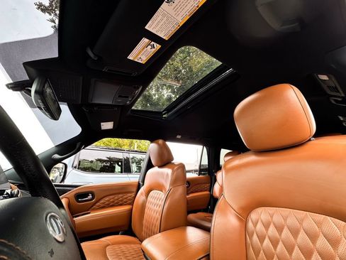 Used 2024 INFINITI QX80 Sensory w/ All-Season Package RWD image 23