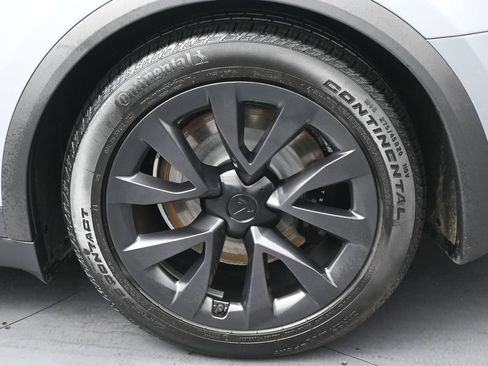 Used 2025 Tesla Model X AWD/4WD image 33