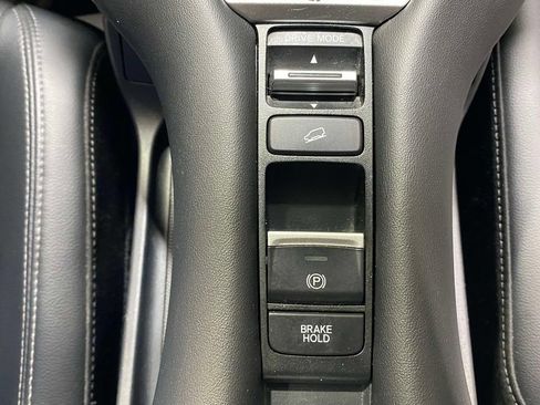 Used 2024 Honda HR-V EX-L image 31