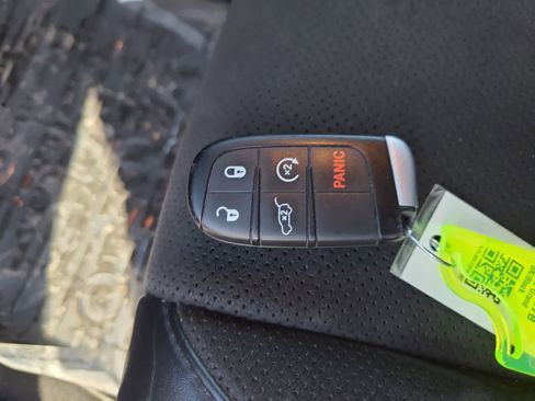 Used 2020 Jeep Grand Cherokee Trailhawk image 28