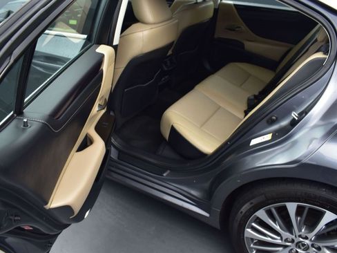 Used 2019 Lexus ES 350 image 10