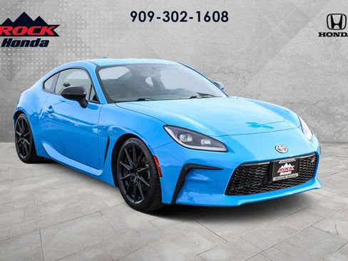 Used 2023 Toyota GR86 w/ ALL Weather Mat Package (TMS) image 3