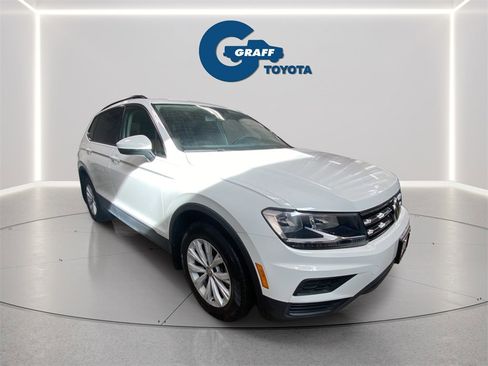 Used 2019 Volkswagen Tiguan SE w/ Panoramic Sunroof Package image 11