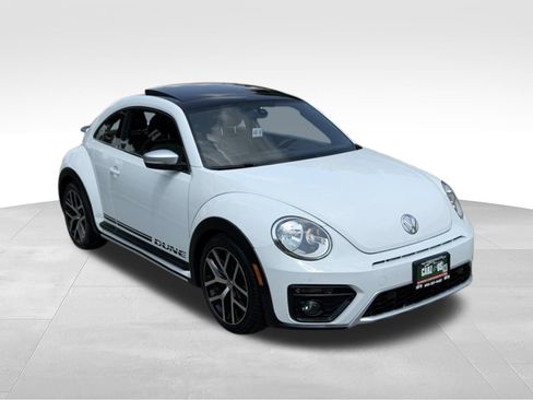 Used 2017 Volkswagen Beetle 1.8T Dune FWD image 3