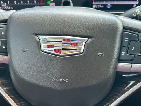 Used 2022 Cadillac Escalade Premium Luxury w/ Performance Package AWD/4WD image 44