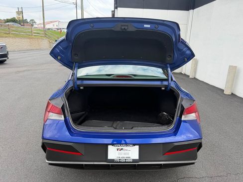 Used 2025 Hyundai Elantra Sport FWD image 26