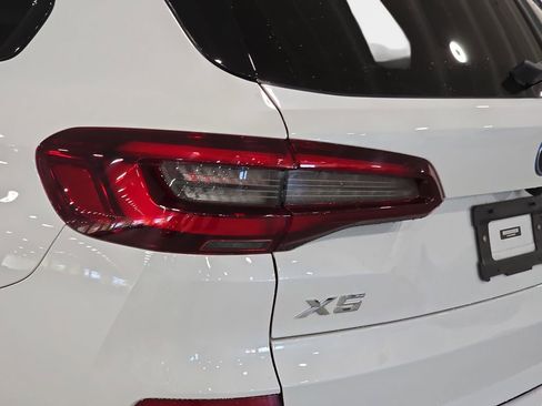 Used 2023 BMW X5 xDrive45e w/ M Sport Package image 28