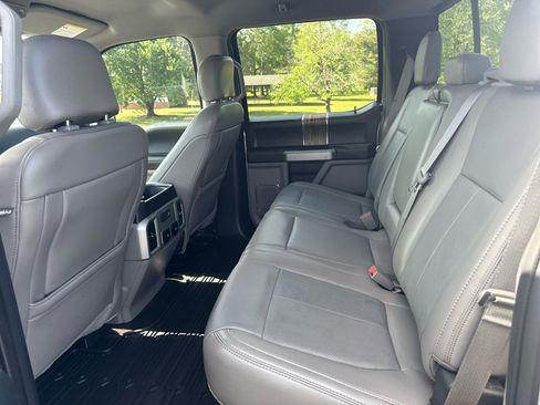 Used 2019 Ford F150 Lariat image 16