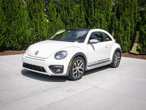 Used 2017 Volkswagen Beetle 1.8T Dune FWD image 5