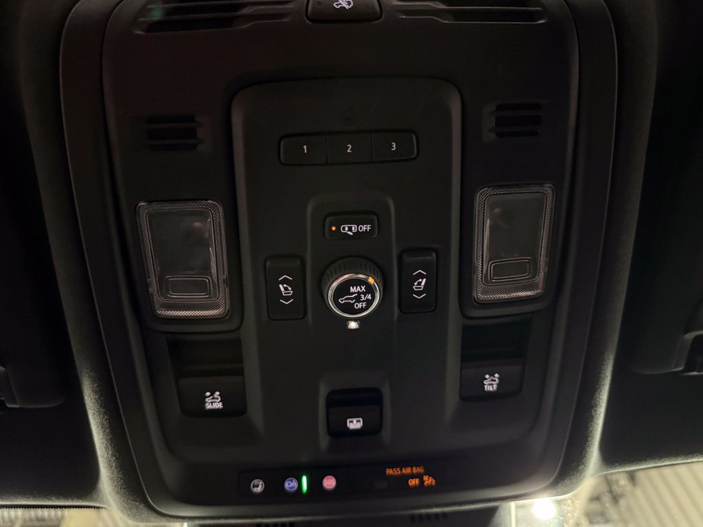 Used 2023 Cadillac Escalade ESV Sport Platinum w/ Heavy-Duty Trailer Package AWD/4WD image 43