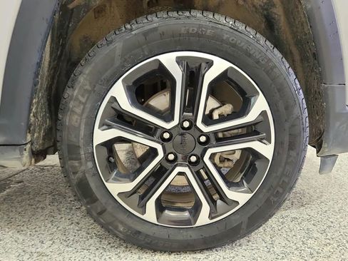 Used 2022 Jeep Compass Limited image 13