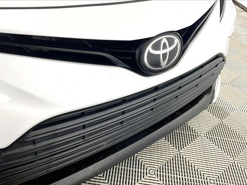 Used 2021 Toyota Camry XLE image 23