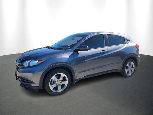 Used 2018 Honda HR-V LX image 2