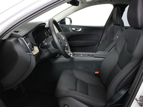 Used 2026 Volvo XC60 B5 Plus AWD/4WD image 31