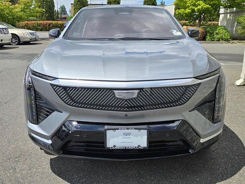 Used 2026 Cadillac Optiq Luxury 2 AWD/4WD image 13