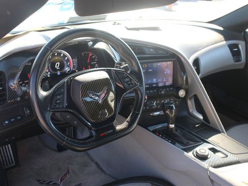 Used 2019 Chevrolet Corvette Z06 RWD image 17