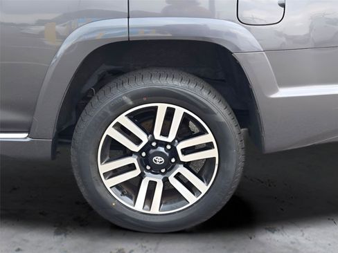 Used 2017 Toyota 4Runner Limited AWD/4WD image 15