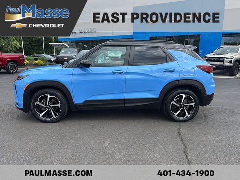 Used 2023 Chevrolet TrailBlazer RS w/ Sun and Liftgate Package FWD image 4