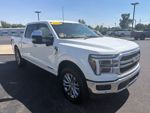 Used 2025 Ford F150 Lariat w/ Equipment Group 501A Mid AWD/4WD image 5