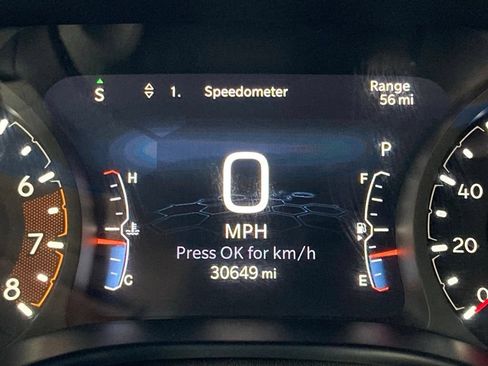 Used 2025 Jeep Compass Trailhawk AWD/4WD image 12