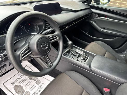 Used 2022 MAZDA MAZDA3 s image 3
