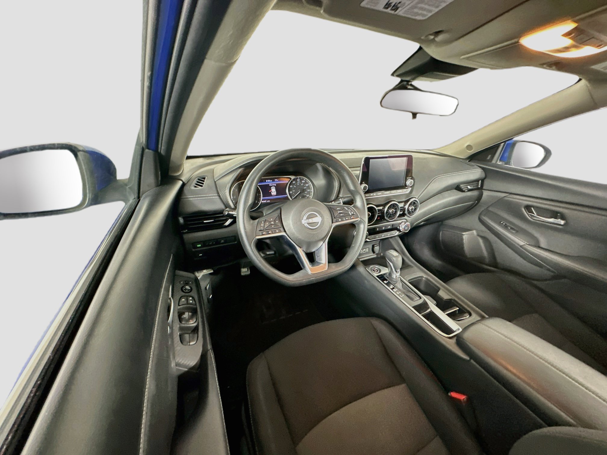 Used 2025 Nissan Sentra SV FWD image 18