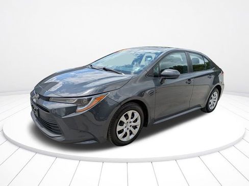 Used 2023 Toyota Corolla LE FWD image 8