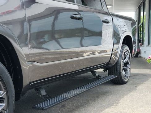 Used 2023 RAM 1500 Limited AWD/4WD image 3