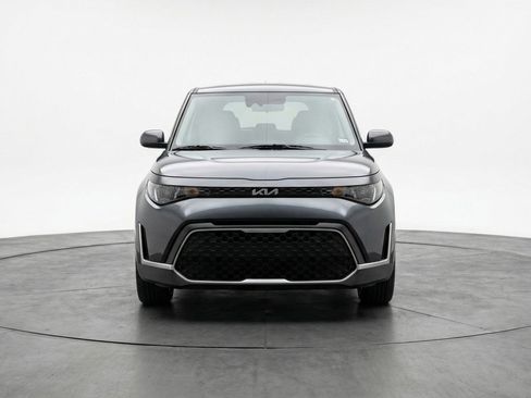 Used 2025 Kia Soul LX w/ LX Technology Package image 2