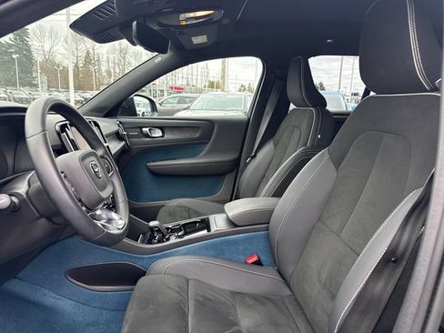 Used 2023 Volvo XC40 Recharge Ultimate AWD/4WD image 14
