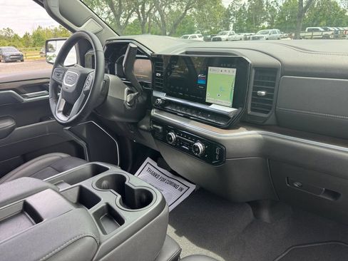 Used 2026 GMC Sierra 1500 SLT AWD/4WD image 21
