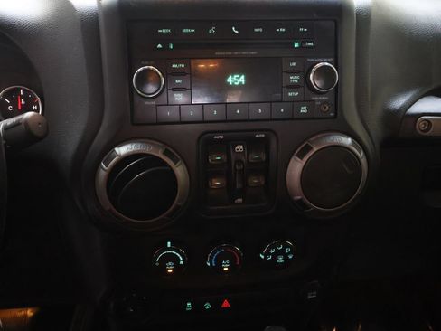 Used 2016 Jeep Wrangler Unlimited Sport w/ Quick Order Package 24S AWD/4WD image 23