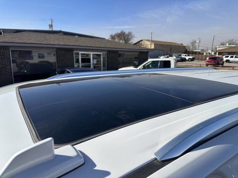 Used 2023 GMC Yukon XL Denali Ultimate image 12